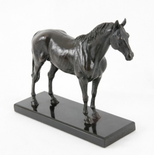 Скульптура «Маленькая лошадь»