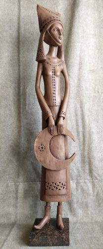 Скульптура «Юная луна»