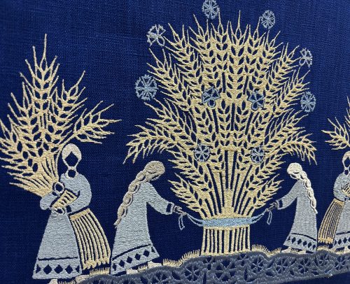 Фрагмент панно "Сбор урожая"